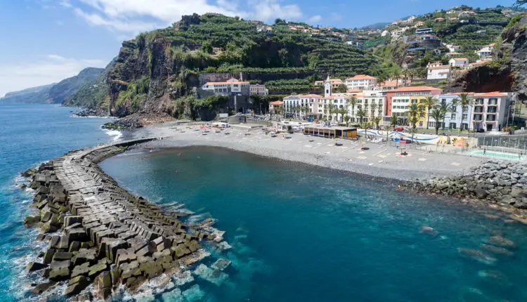 Estreito da Calheta Water Temperature: Forecasts & current water temp